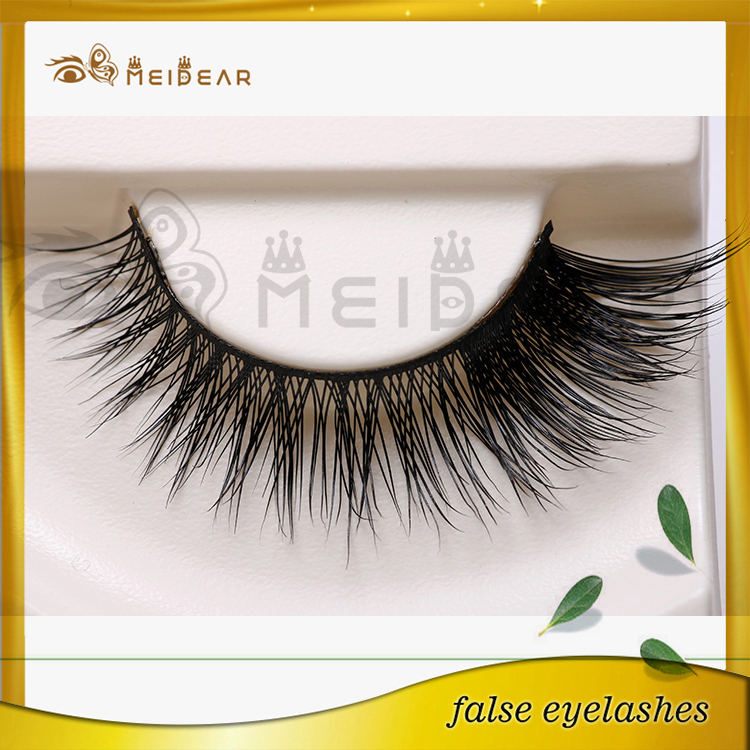 Design super natural looking mink eyelashes in unique custom logo box
